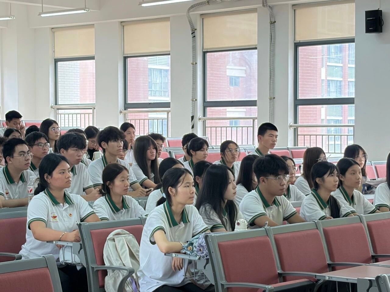 2C8BF